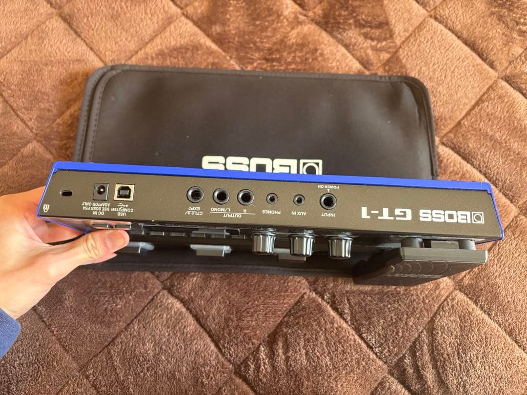BOSS GT-1 ギターエフェクター 本体　カバー、アダプター、元箱付き