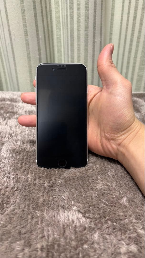 【極美品】iPhone SE 第2世代 ホワイト 64GB SIMフリー