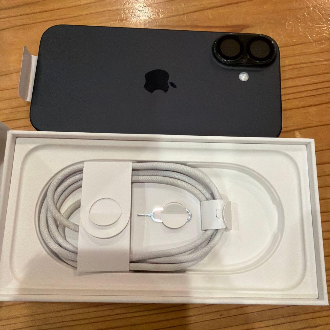 Apple iPhone 16 ブラック　128gb simフリー