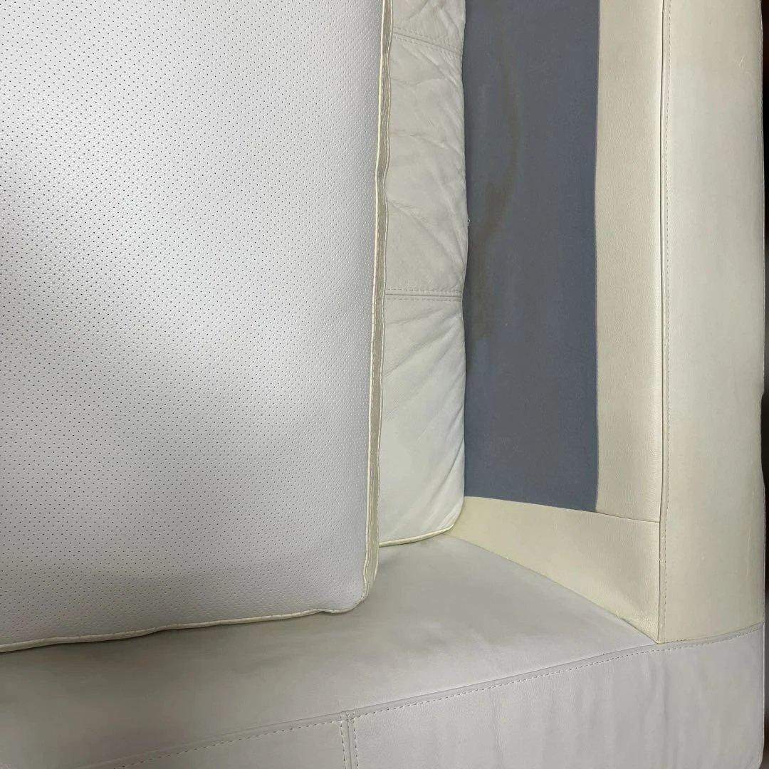 ニトリカウチソファ本革(一部合皮)ホワイト　ベンチ側　商品価格¥20000