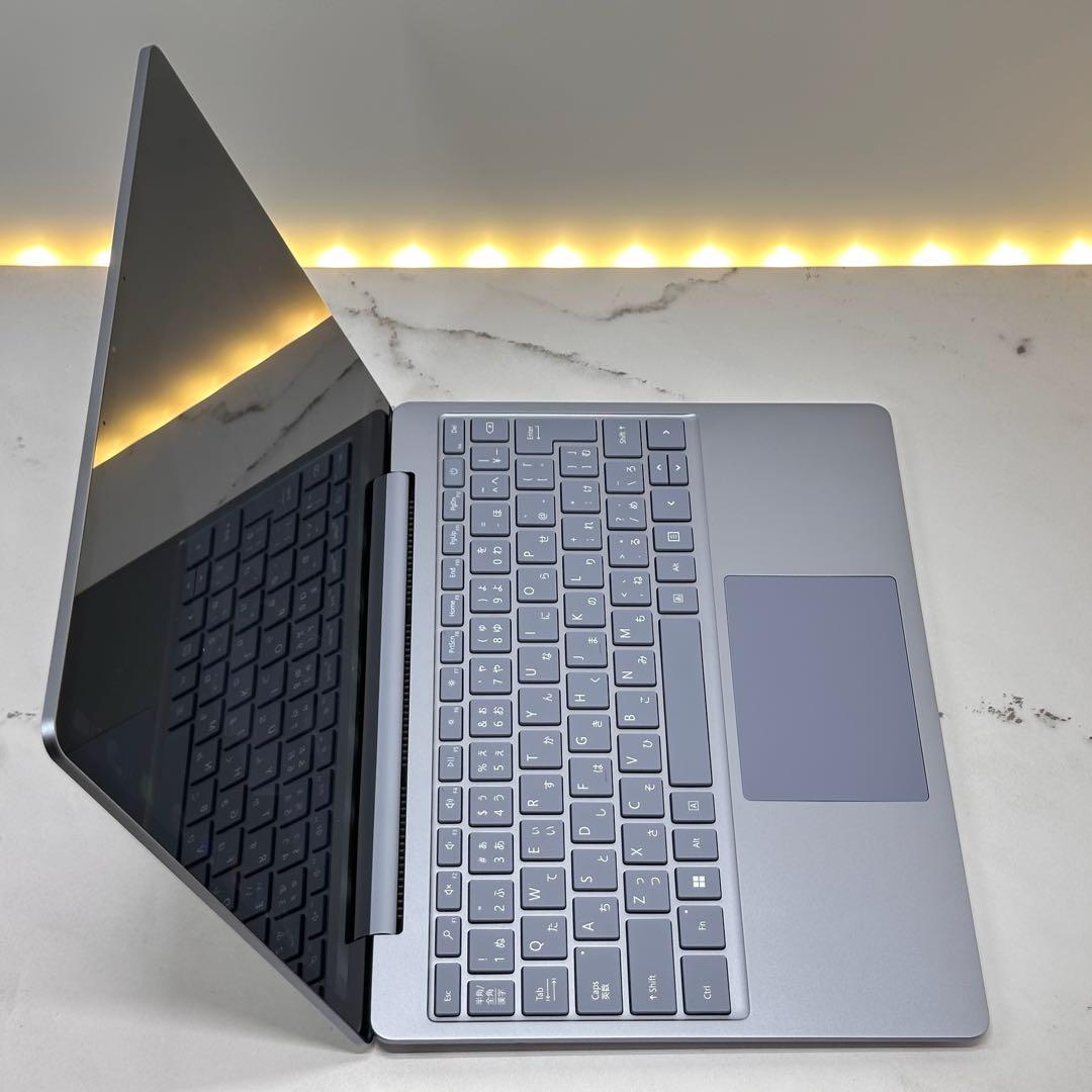 準新品　Surface Laptop Go2 i5/8/256 Office