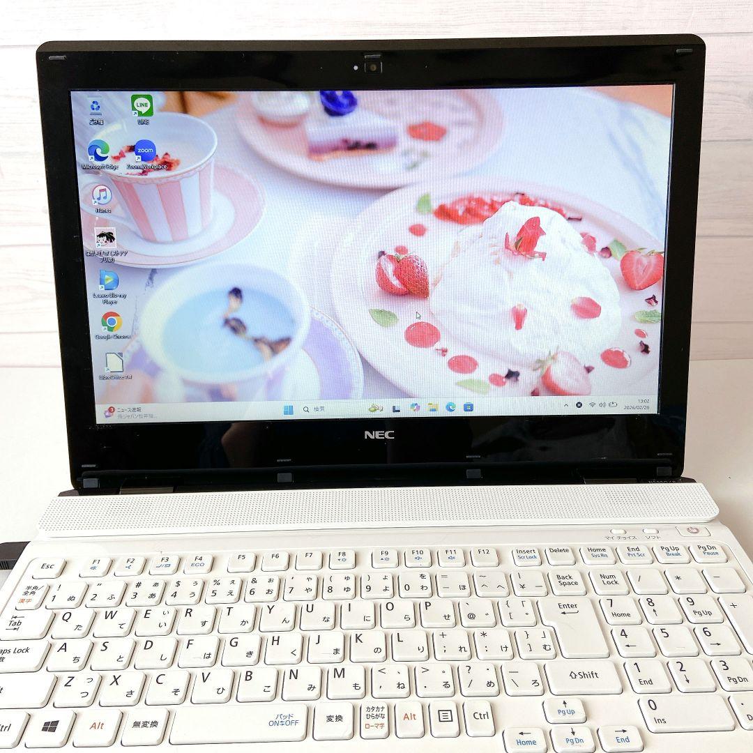 LAVIE/Windows11/8GB/Blu-ray/NECノートパソコン16