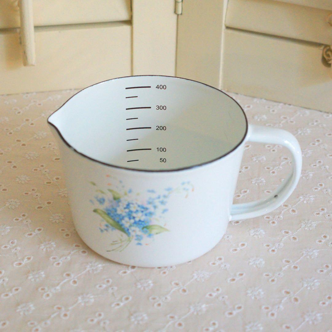 【イマン】新品　クラリス　ホーロー計量カップ　450ml 琺瑯　日本製　花柄