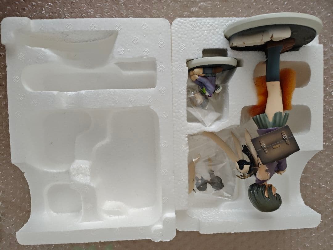 フィギュア ちせ 「最終兵器彼女」 1/8 PVC製塗装済完成品　破損品
