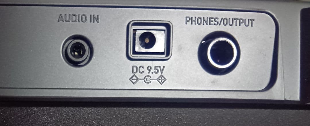 送料込みCASIO電子キーボード61鍵盤CTK-2200バック取扱説明書付き美品