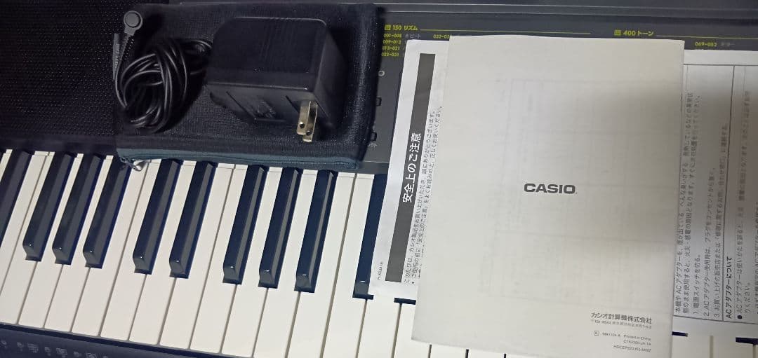 送料込みCASIO電子キーボード61鍵盤CTK-2200バック取扱説明書付き美品