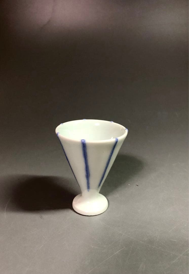 ◆367◆白磁藍条文盃　川瀬竹秋　日本酒 ワイン 焼酎 デザート