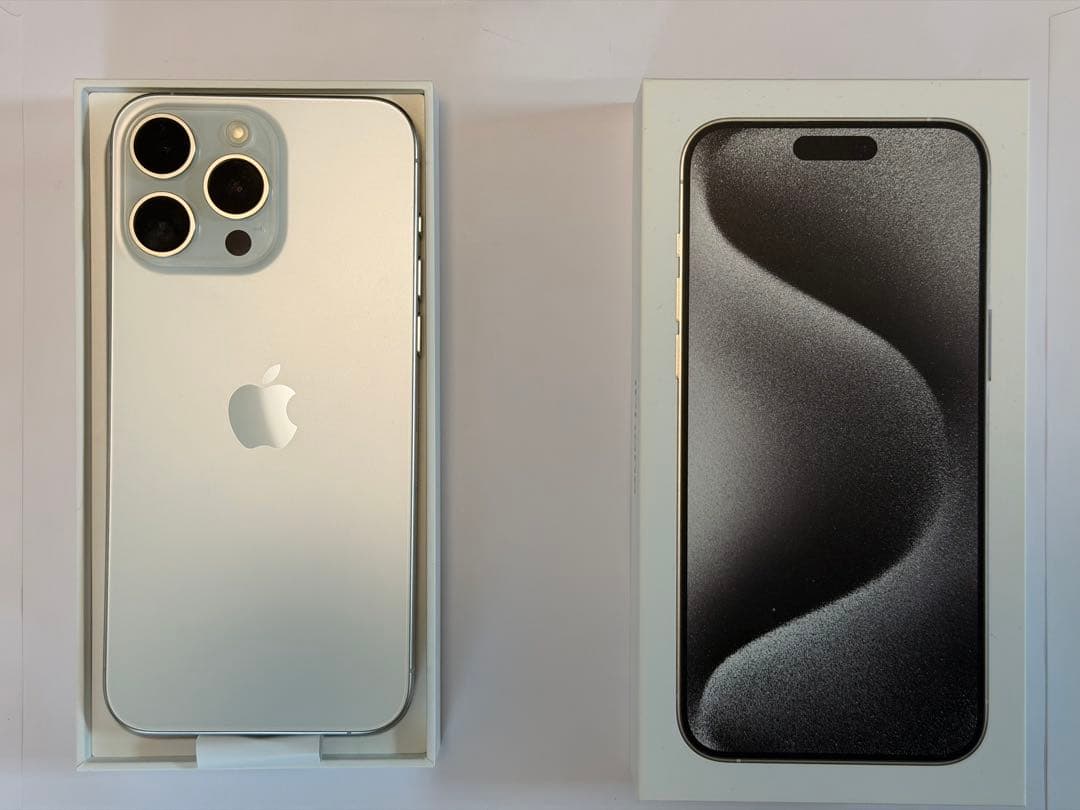 iPhone 15 pro max 256GB 新品未使用 ホワイトチタニウム