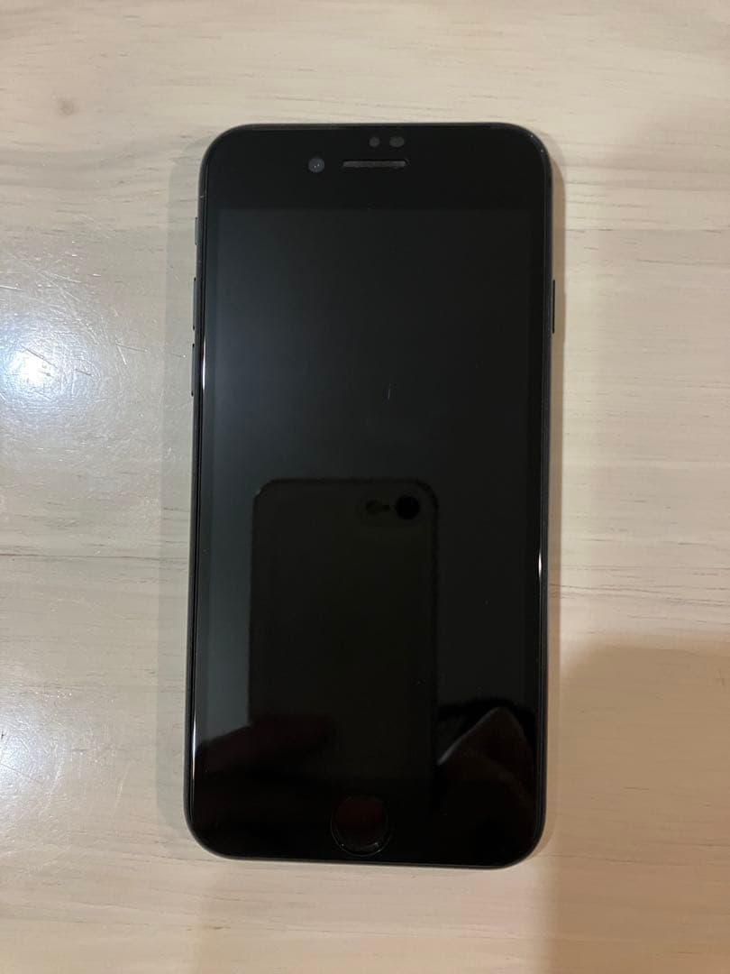 iPhone SE 第2世代 64GB 最大容量74% 横線あり 美品