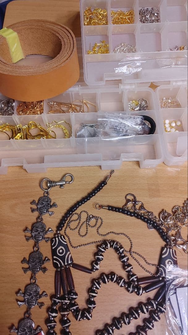 アクセサリーとレザークラフト工具セット