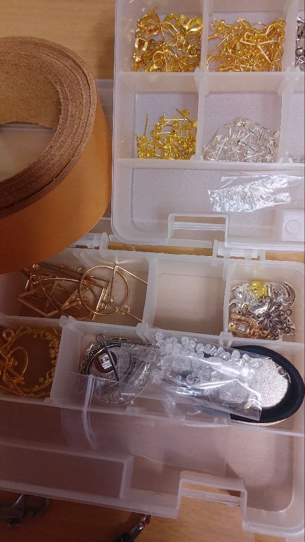 アクセサリーとレザークラフト工具セット