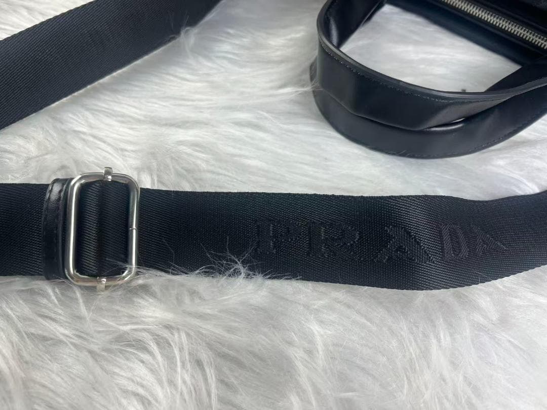 プラダ ブラック ノベルティハンドバッグ キルティング ブラックバッグ