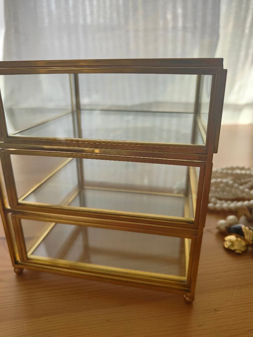 新品未使用品 3段式ガラス アクセサリーケース