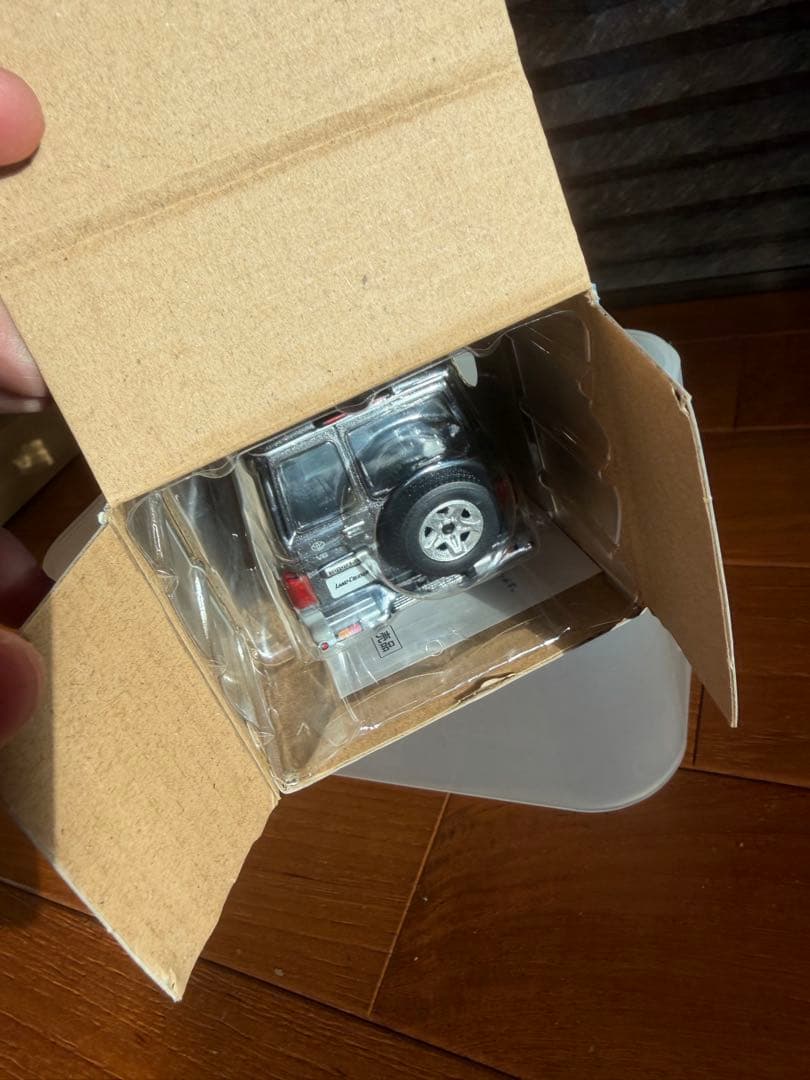 ランドクルーザー70 カラーサンプル　グレー