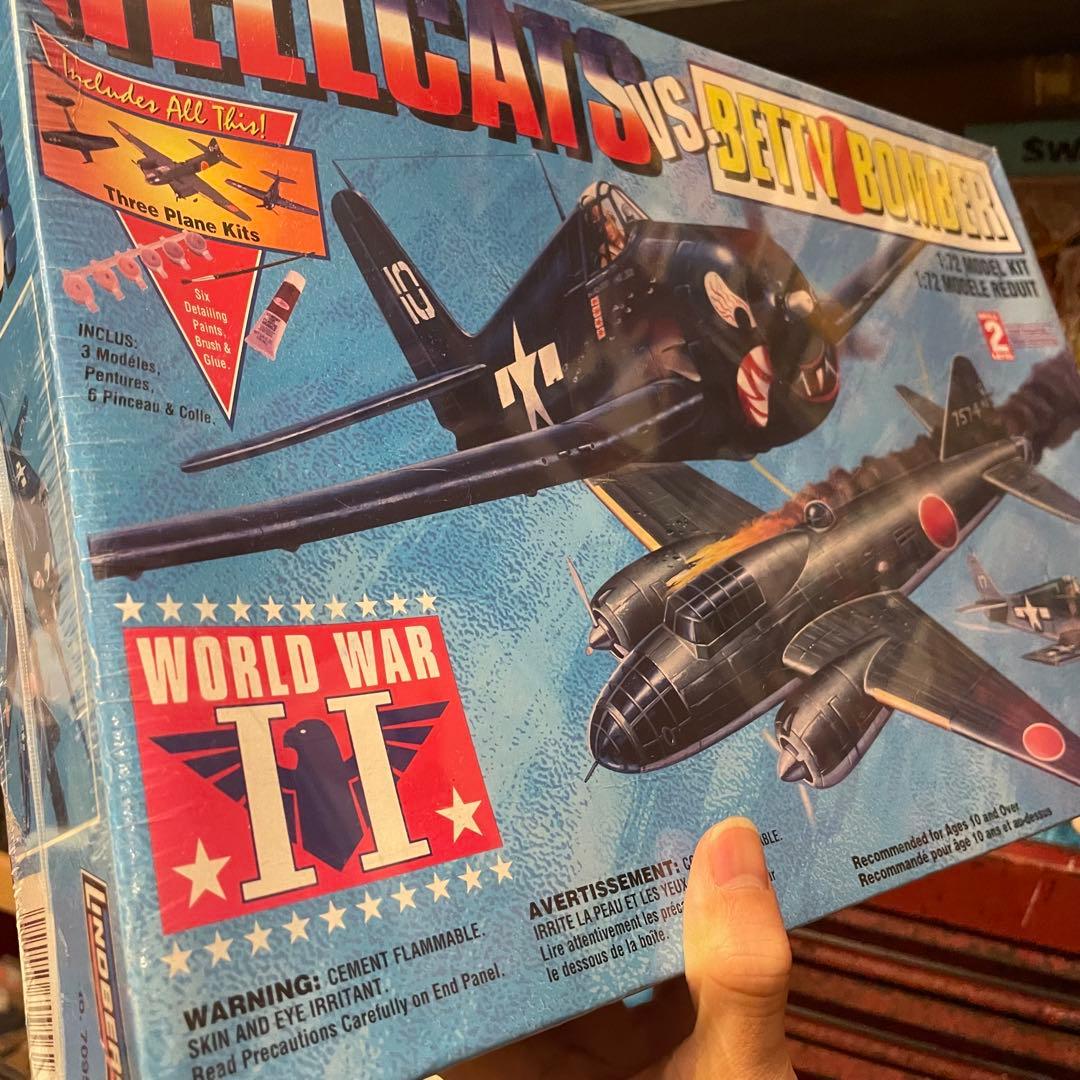 LINDBERG F6F Hellcat vs G4M Betty 3体入り