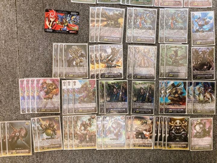 ヴァンガード　昔使ってたデッキ+スリーブ付き