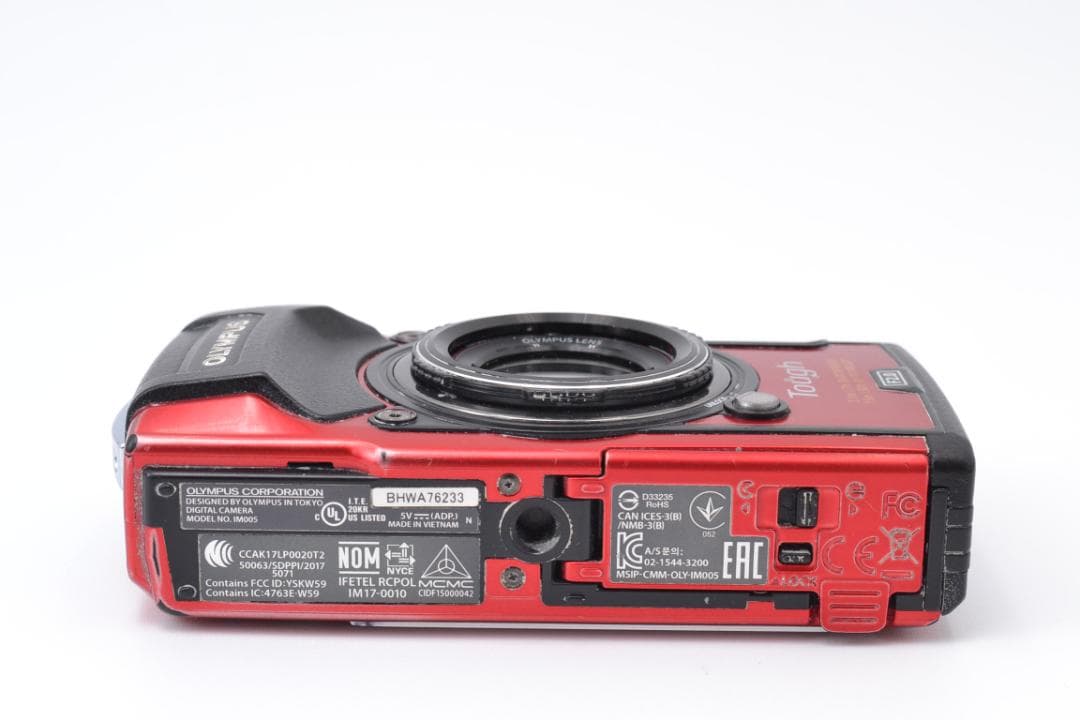 オリンパス　OLYMPUS TOUGH TG-5 4K 防水カメラ