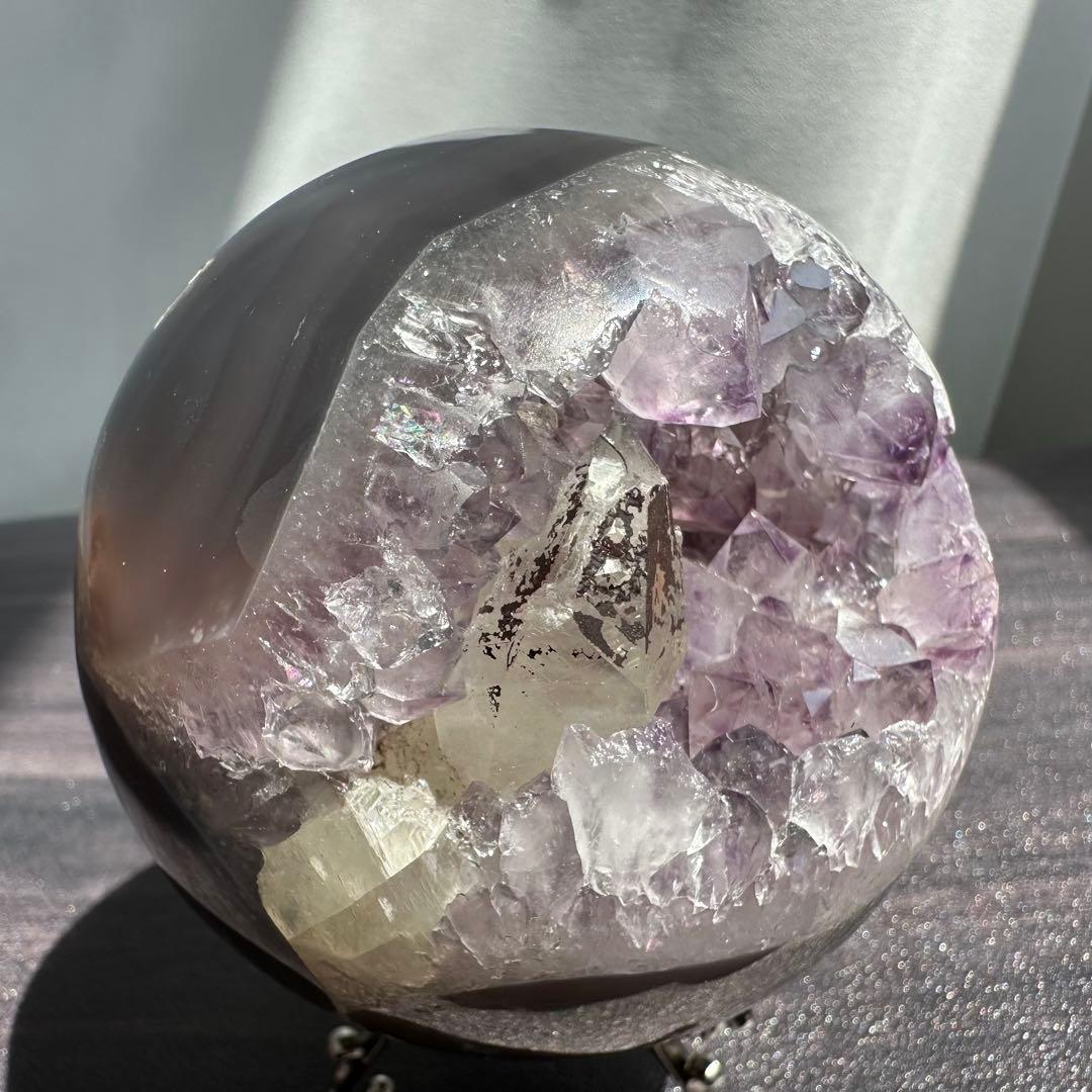 天然石アメジストの笑い口　置物　スフィアNO.061610