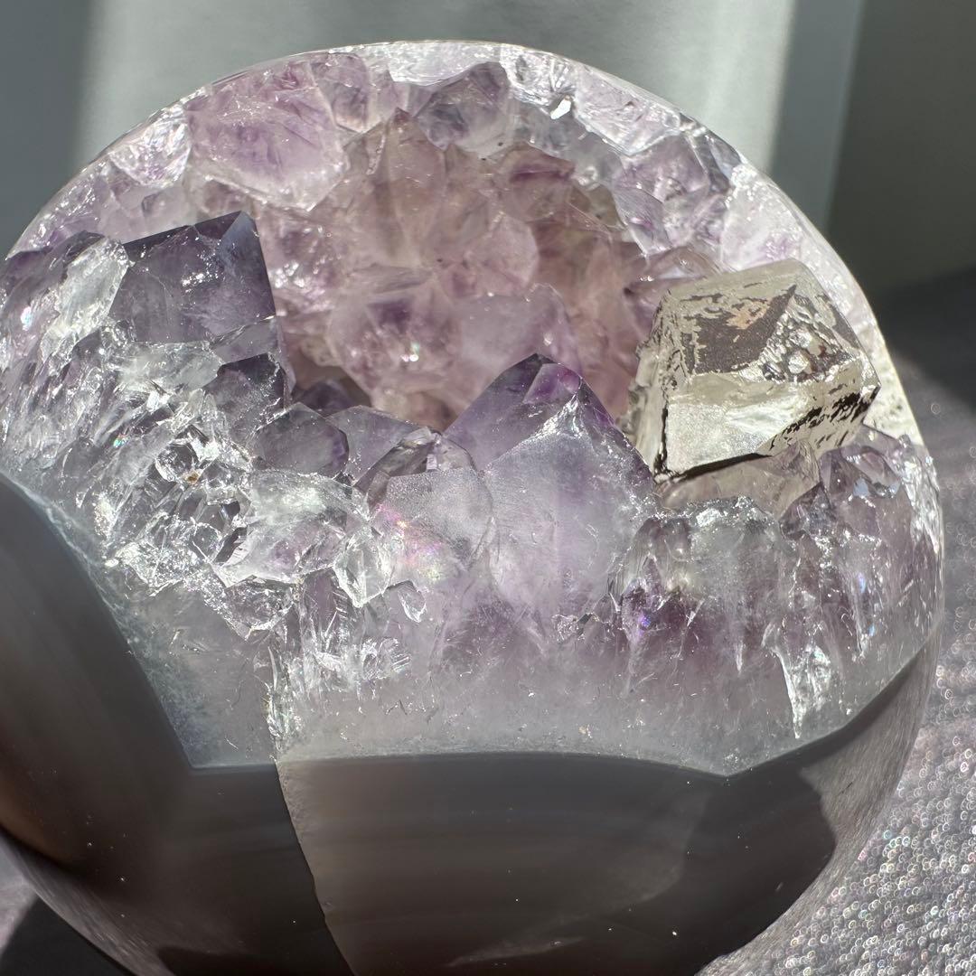 天然石アメジストの笑い口　置物　スフィアNO.061610