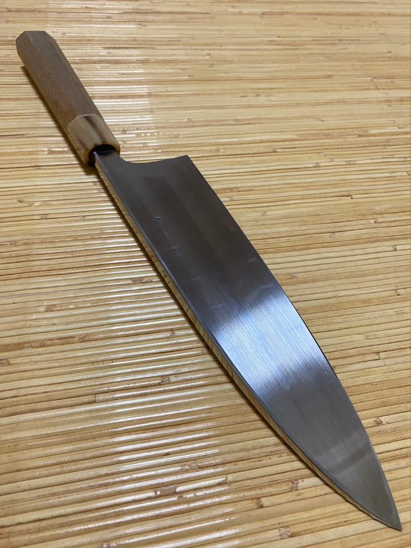 一竿子忠綱　水焼本焼　出刃9寸（白2） 刃文浮かし　井サヤ　井ハ角柄