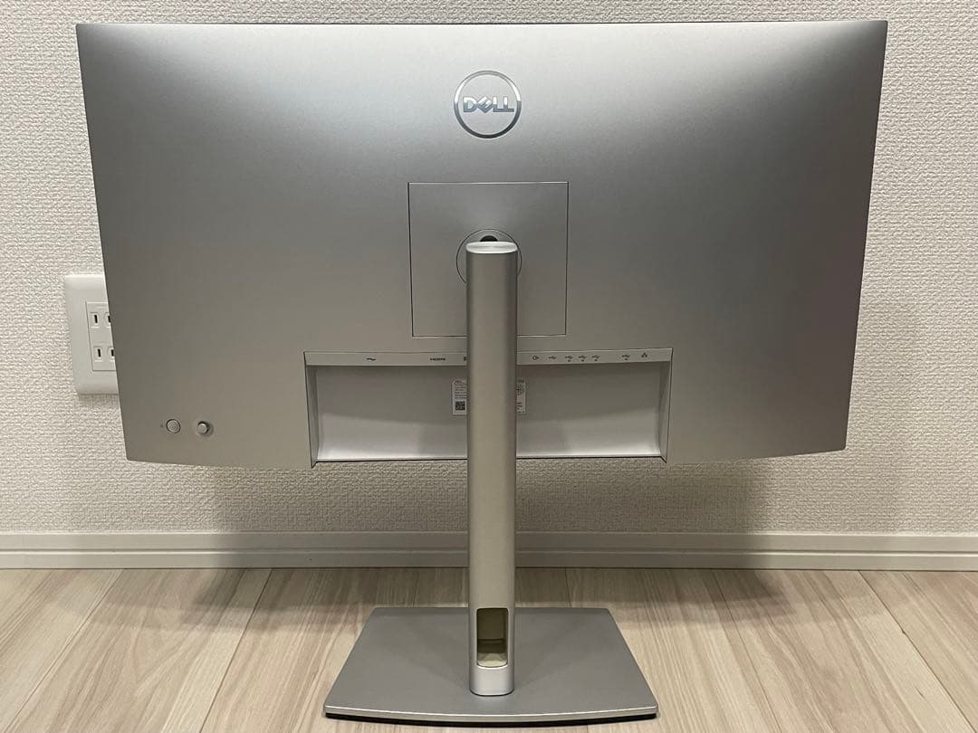 Dell U2723QX 27インチ4kモニター