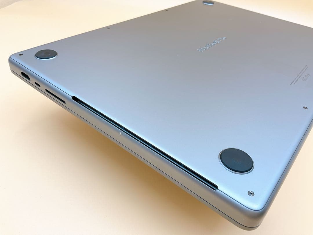 Macbook Pro 2021 16インチ M1 Pro 16GB/500GB