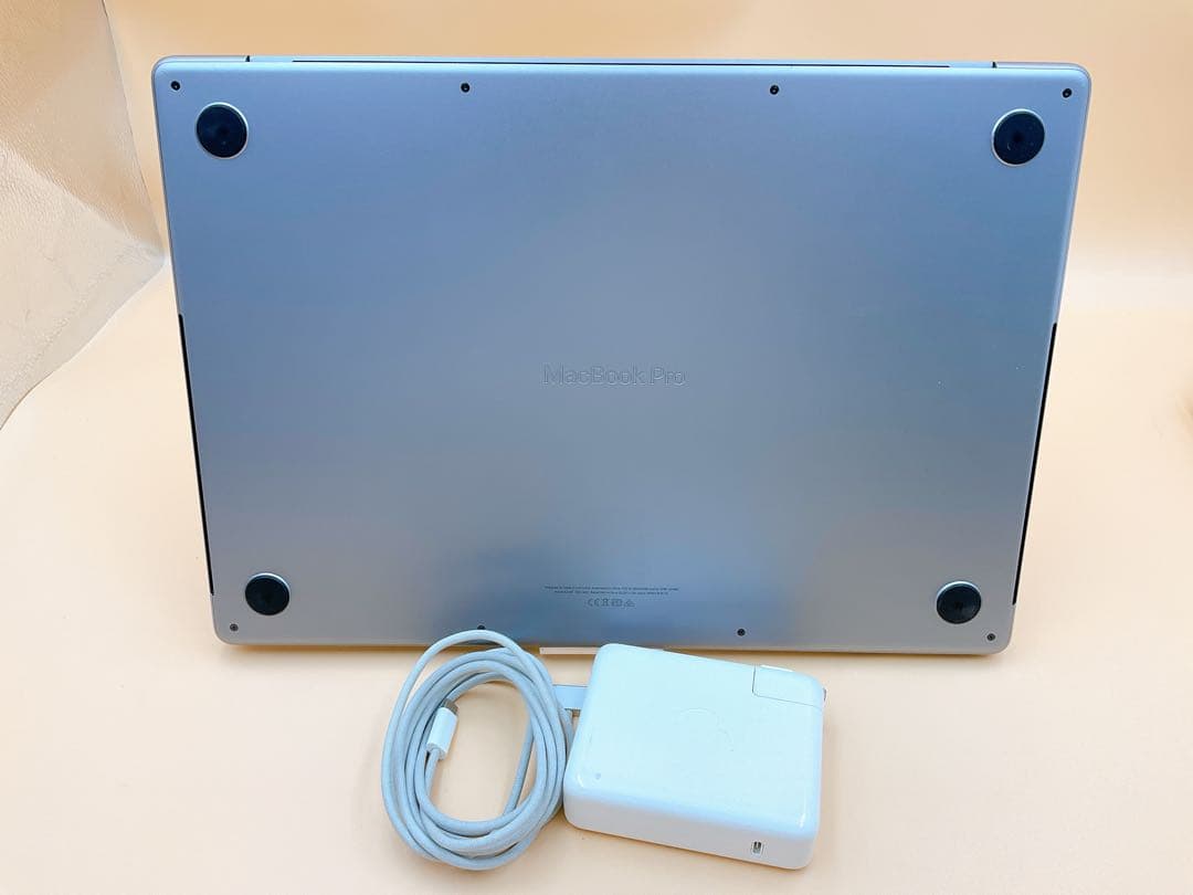 Macbook Pro 2021 16インチ M1 Pro 16GB/500GB