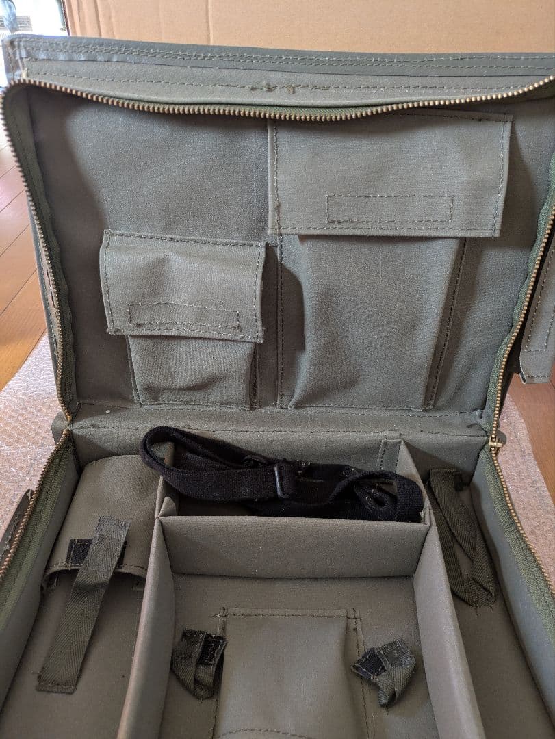 自衛隊 ビンテージ 箱型バッグ