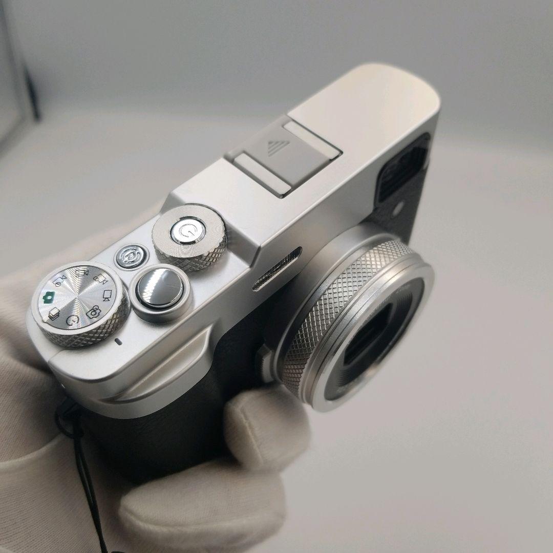 【極美品】デジタルカメラ レトロ　動画撮影　SNS　昭和感　高画質　自撮り