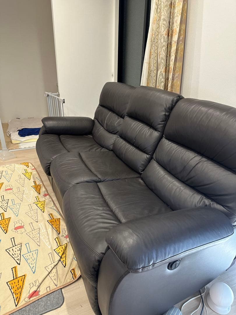 ニトリ　電動リクライニングソファ 　3人用 （ビリーバ3）