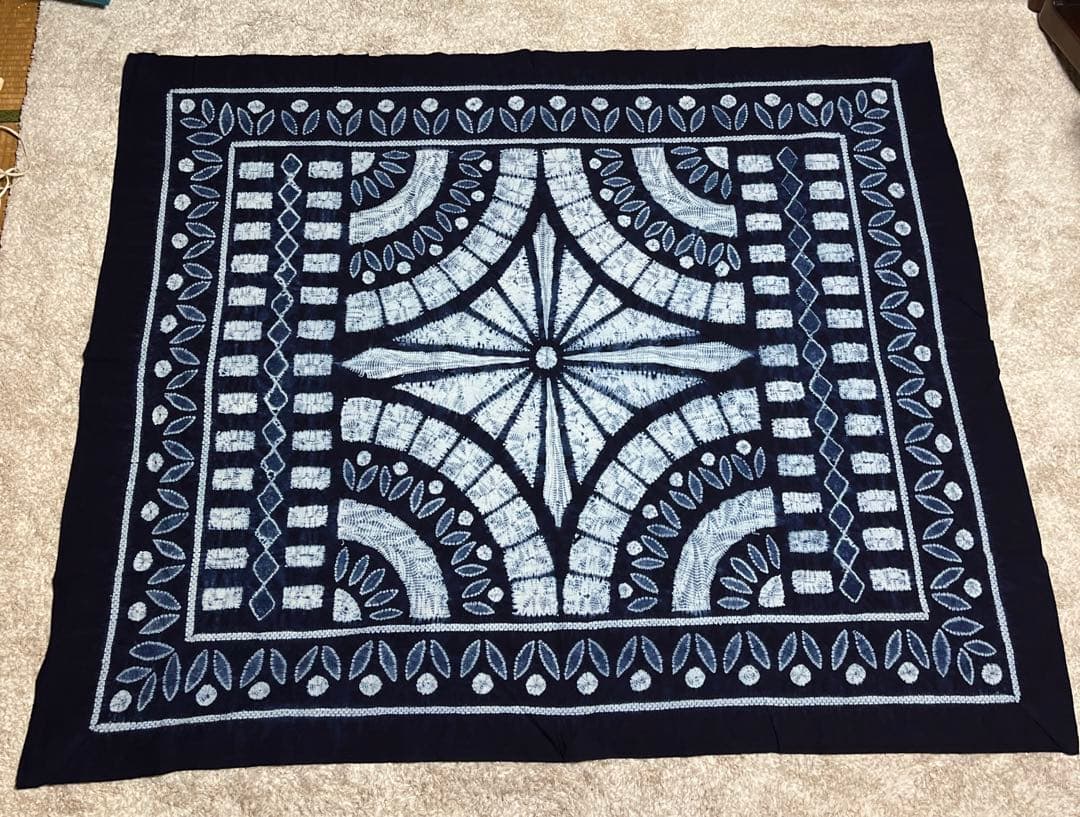 藍染　手絞り　草木染　テーブルクロス　マルチカバー　生地　布　177×143㎝