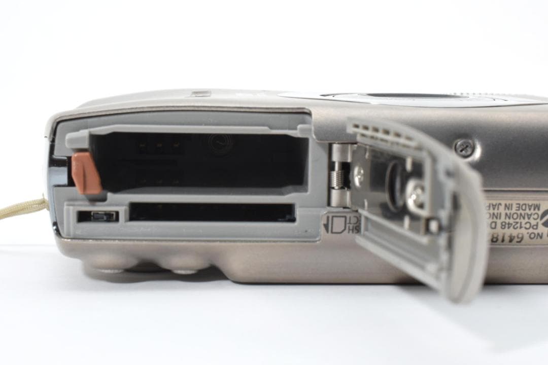 #671 ★Canon IXY DIGITAL 2000IS コンデジ