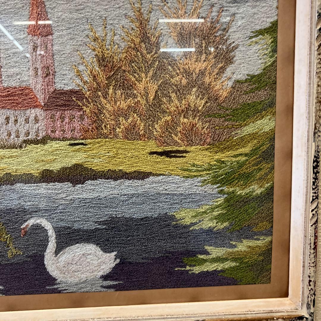アンティーク 刺繍 絵画 アート 風景画 白鳥 湖 湖畔 壁掛け 壁飾り 額装