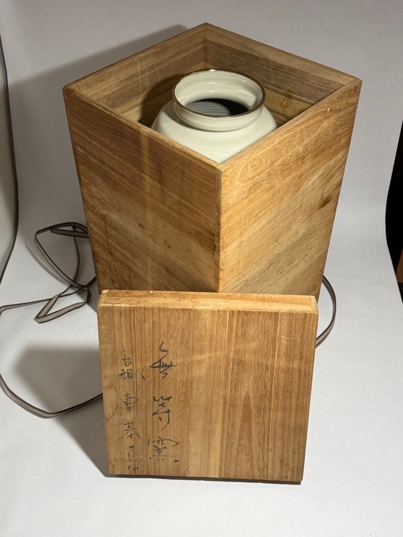 ◆韓国無形文化財【曹基正】作 白磁浮彫人物図大花瓶 45.3cm 無等窯 共箱◆