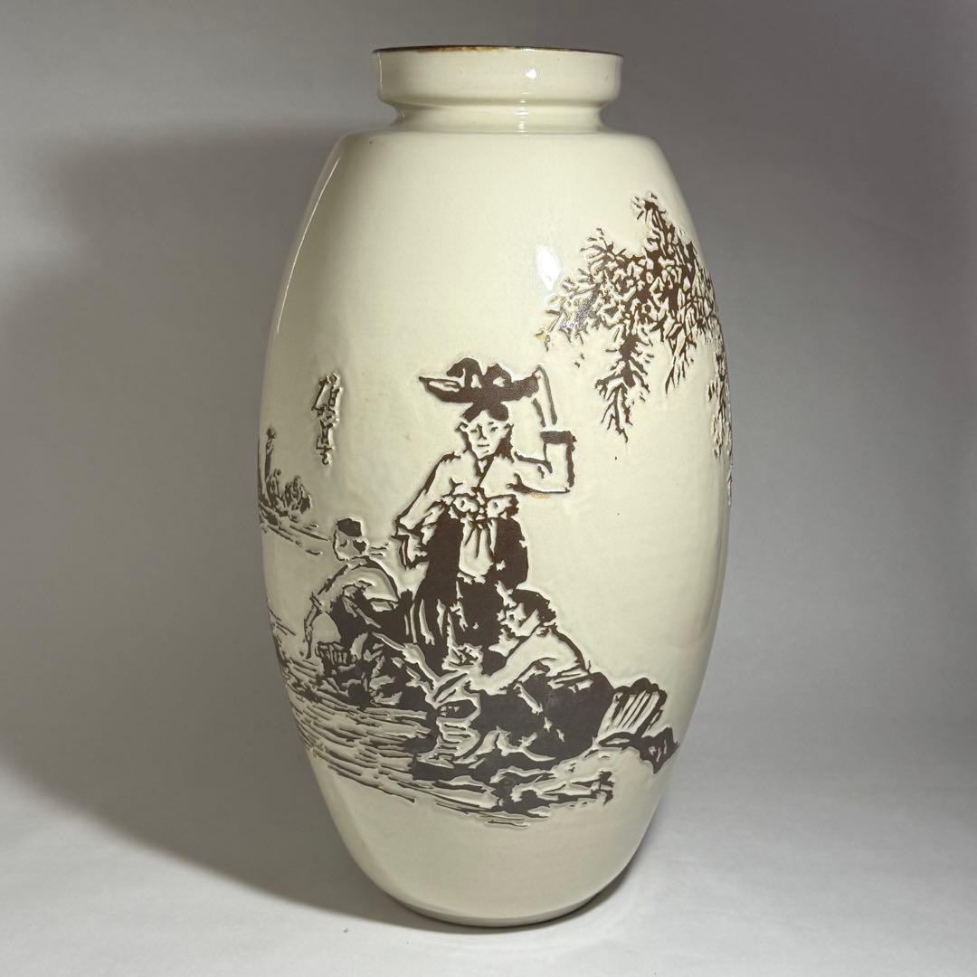 ◆韓国無形文化財【曹基正】作 白磁浮彫人物図大花瓶 45.3cm 無等窯 共箱◆
