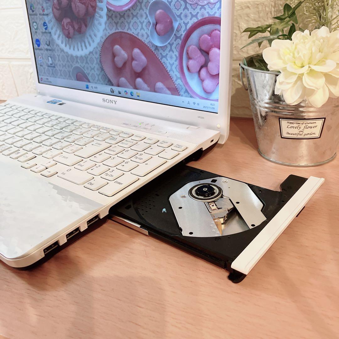 ✨️大人気VAIO✨️初心者向け✨️Windows11✨️カメラつき白ノートパソコン