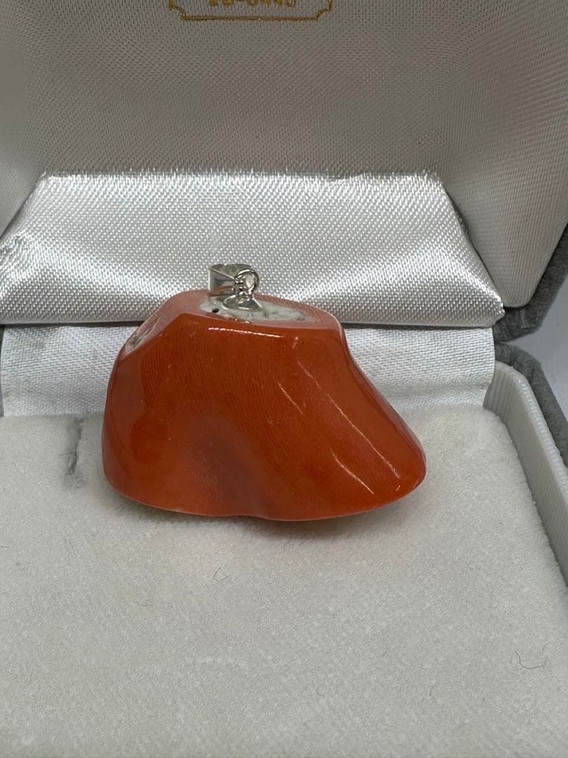 11093天然珊瑚自然形のペンダント 約14g