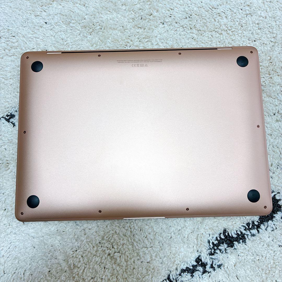 Apple MacBook Air (M1, 2020) ゴールド