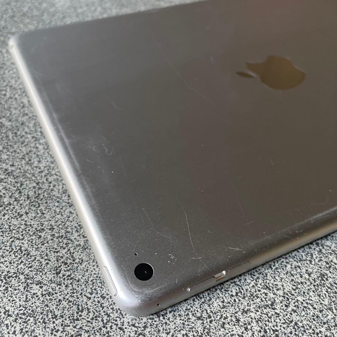 送無料F19 iPad Air 第2世代 スペースグレイ 16GB Wi-Fi