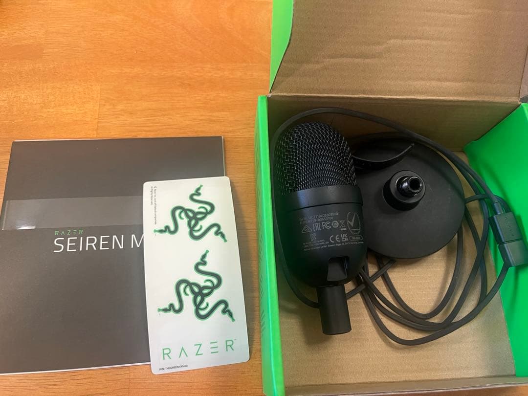 【RAZER】照明付きカメラとマイク　まとめ売り