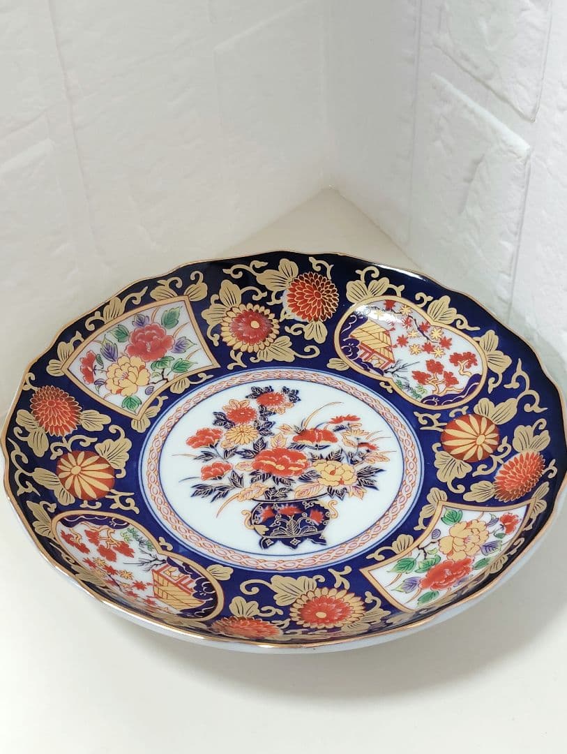 ◎専用　有田焼　永祥窯　金彩古伊万里花文様　輪花　和皿　4枚とおまけのお皿　1枚