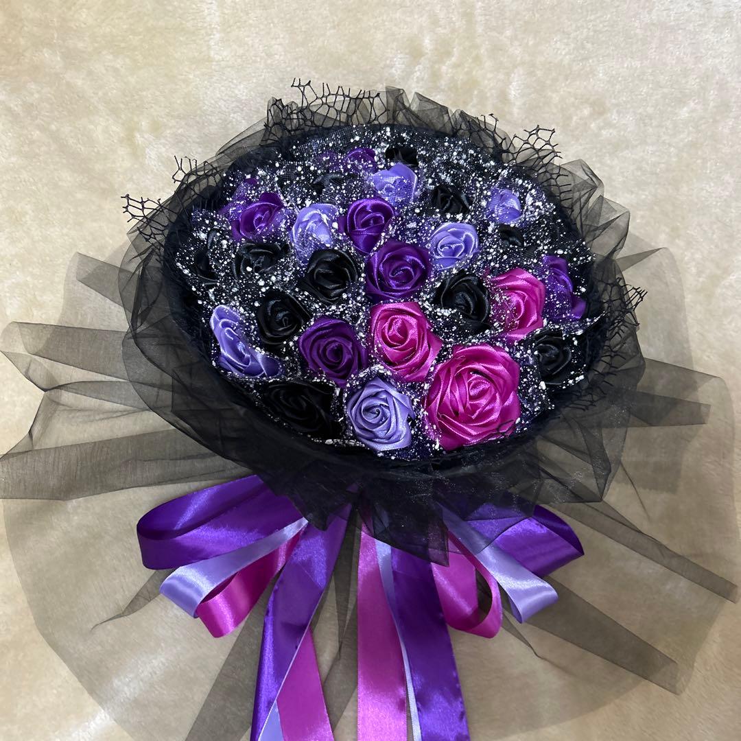 33本黒紫バラブーケ 1本大きいバラ付き❣️3層長いリボン❣️ミッキーシェイプ永生花