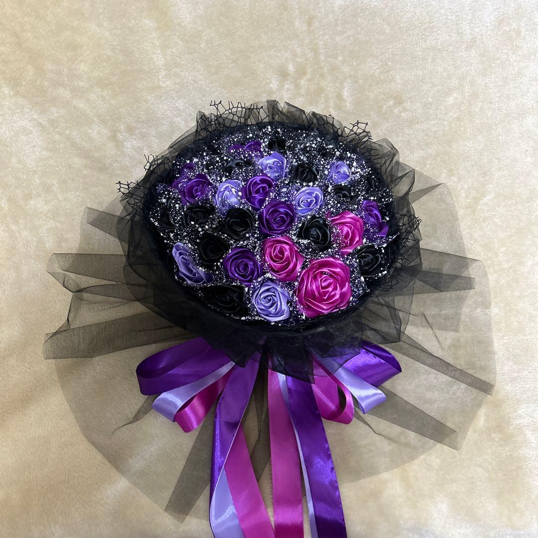 33本黒紫バラブーケ 1本大きいバラ付き❣️3層長いリボン❣️ミッキーシェイプ永生花