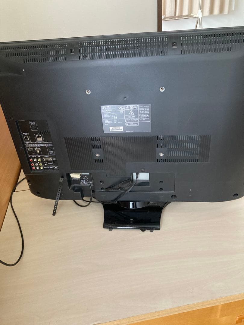 中古品　東芝　TOSHIBA REGZA ＊液晶カラーテレビ　32インチ