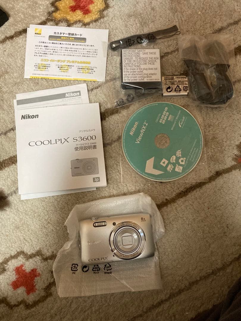 Nikon COOLPIX S3600 シルバー