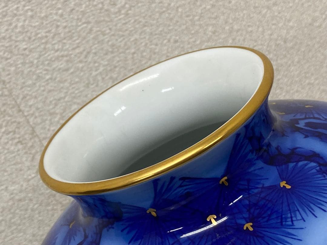 3-3289 香蘭社の染錦模様老松文花瓶