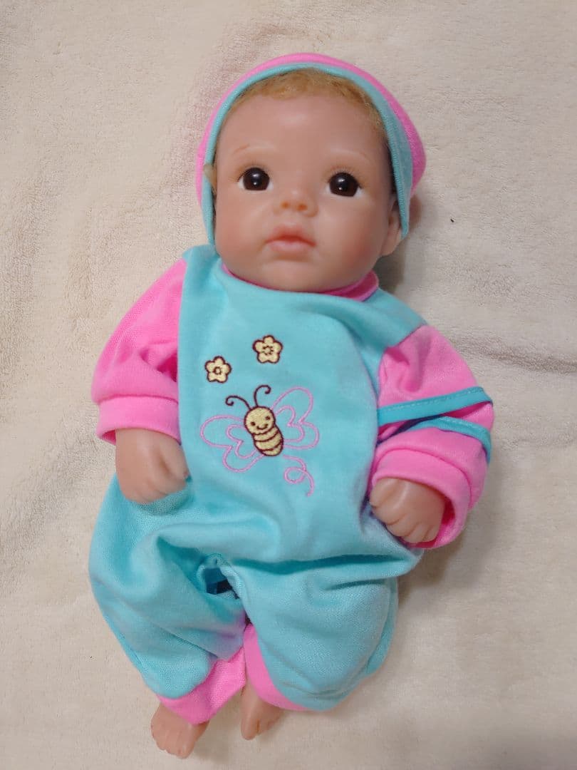 最終価格　フルシリコンベビー お目々ぱちりちゃん リボーンドール