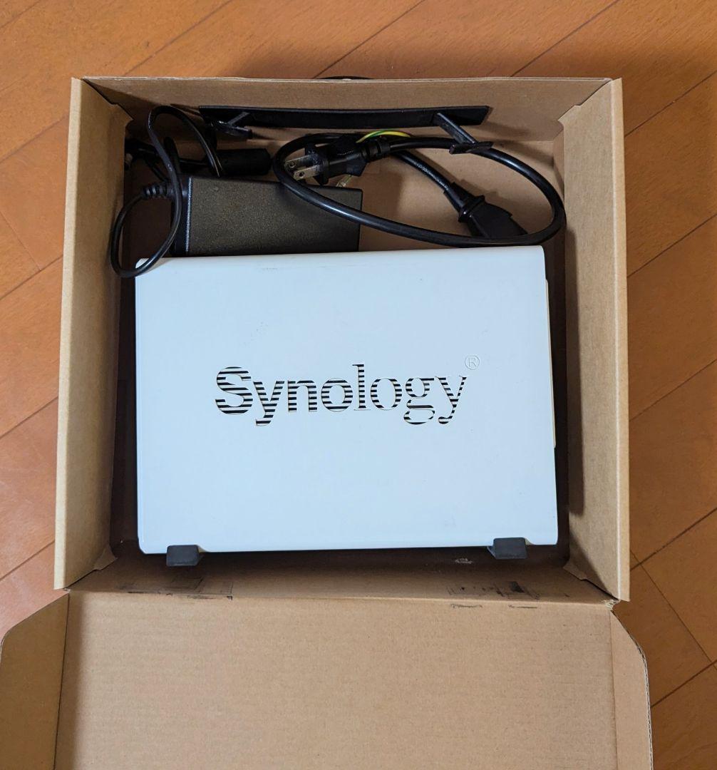 外付けハードディスク・ドライブ Synology DS216j NAS + HDD 4TB