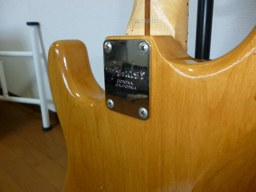 最終値下げ‼️Fender Japan ストラトTシリアル 新品ケース付　美品！