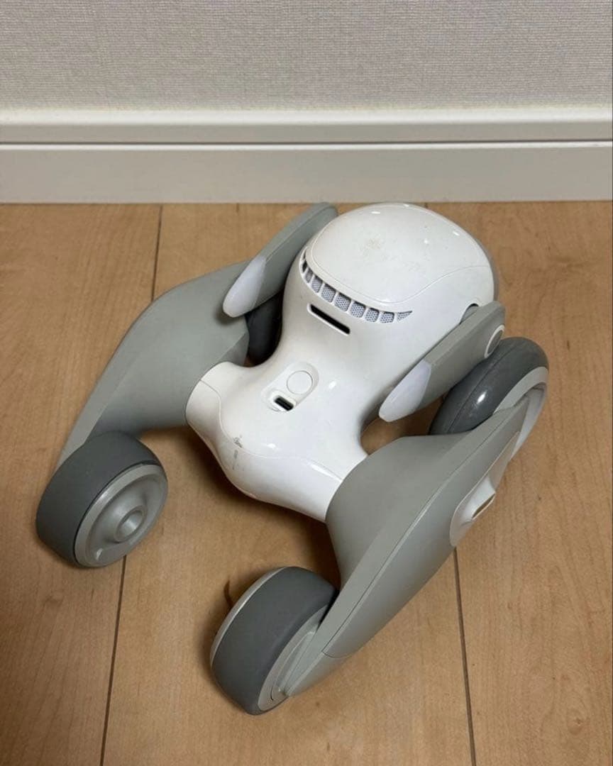 ルーナ Loona The PETBOT ペットロボット
